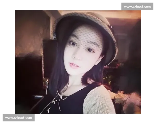 马龙妻子夏露太绝了！练普拉提成范本，俩娃妈状态惊艳